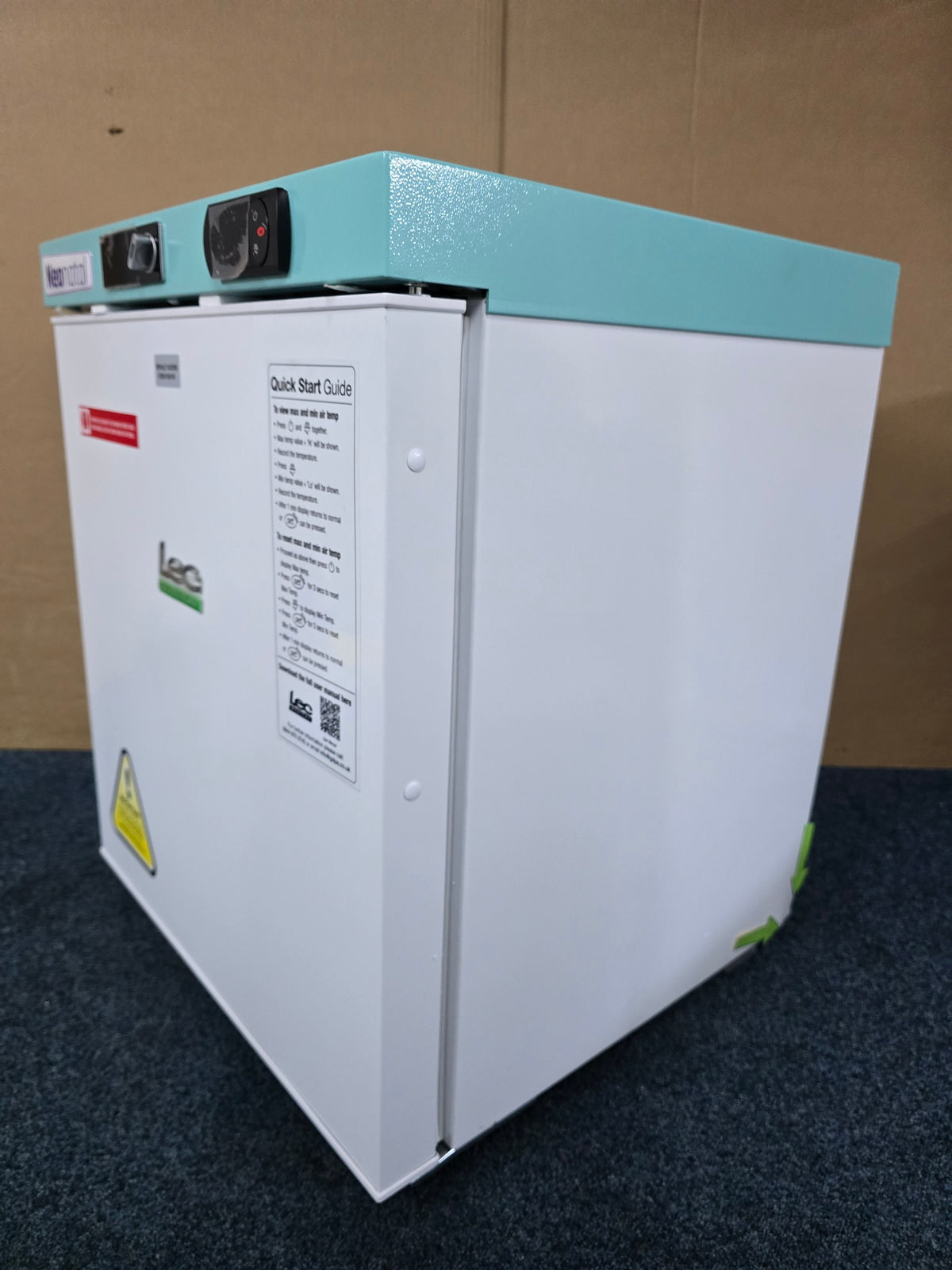 LEC NSF39DC 39L Neonatal Countertop Freezer Solid Door White GRADE A