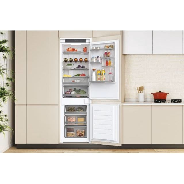 Hoover HOBT5518DWK Integrated 70:30 Smart Fridge Freezer