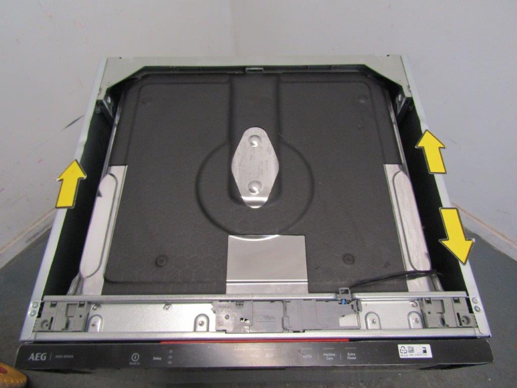 AEG GI5200D1SN Full Size Dishwasher Fully Integrated GRADE B