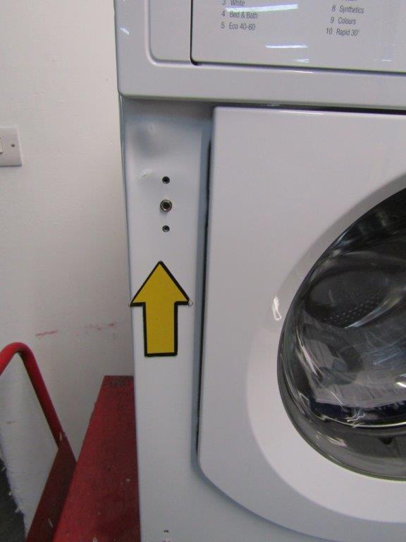 Hotpoint BIWMHG91485UK Washing Machine Integrated 9kg 1400rpm GRADE B