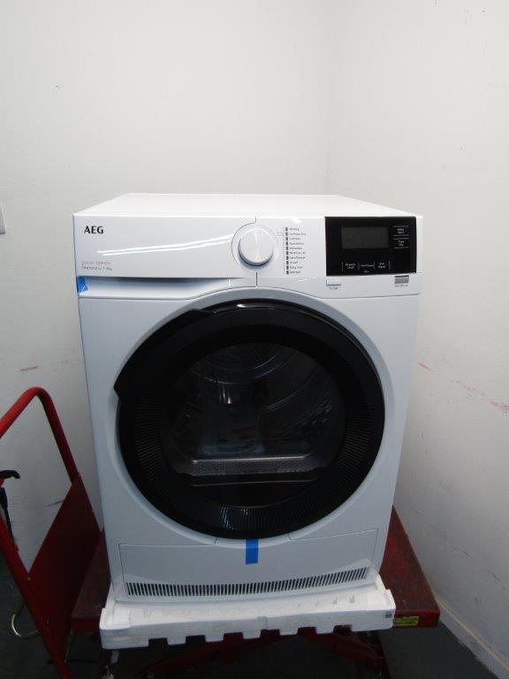 AEG TR719A4B Tumble Dryer 9kg Heat Pump in White GRADE A