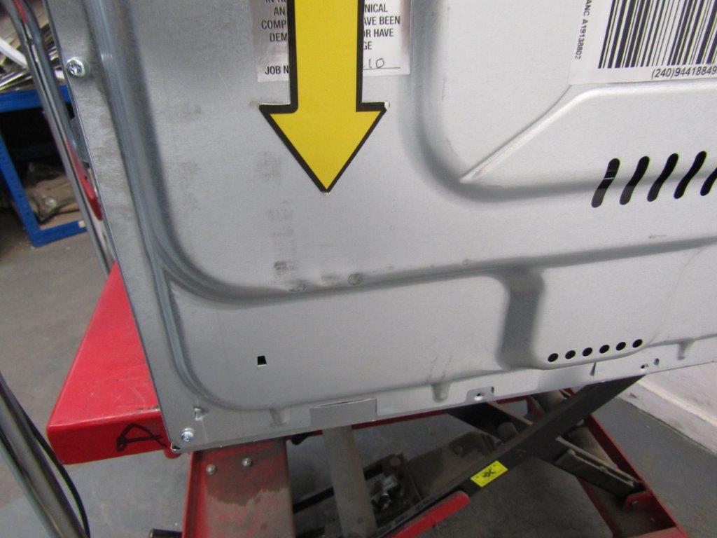 AEG BSK978330B Single Oven SteamCrisp Pyrolytic Built in Black GRADE A