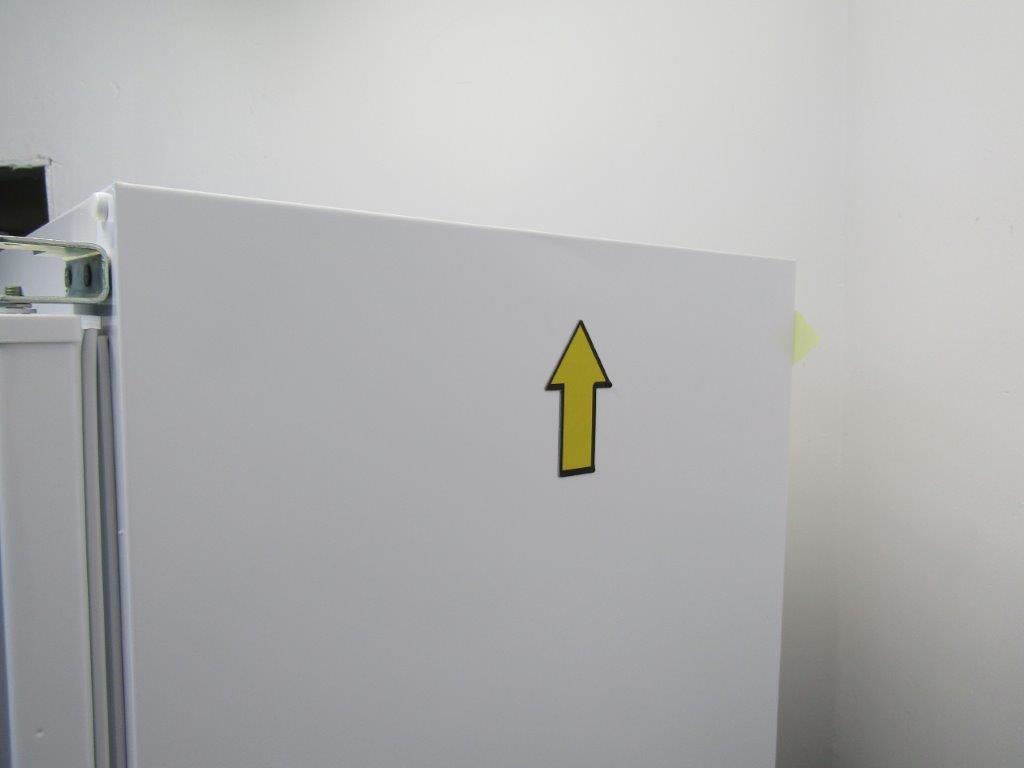 Iberna IBBS17750 Integrated 50:50 Fridge Freezer in White. GRADE A