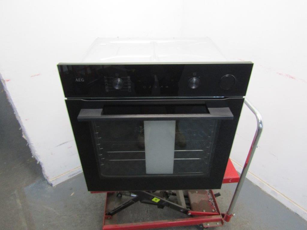 AEG NBR6P531SB SteamCrisp Pyrolytic Single Oven in Black GRADE A