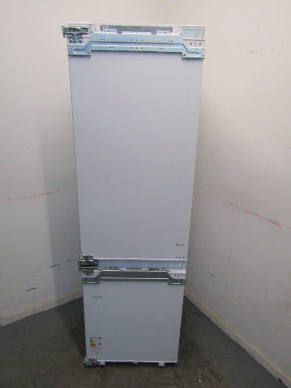 Samsung BRB26615EWW Frost Free Fridge Freezer Integrated 70:30 Fixed GRADE A