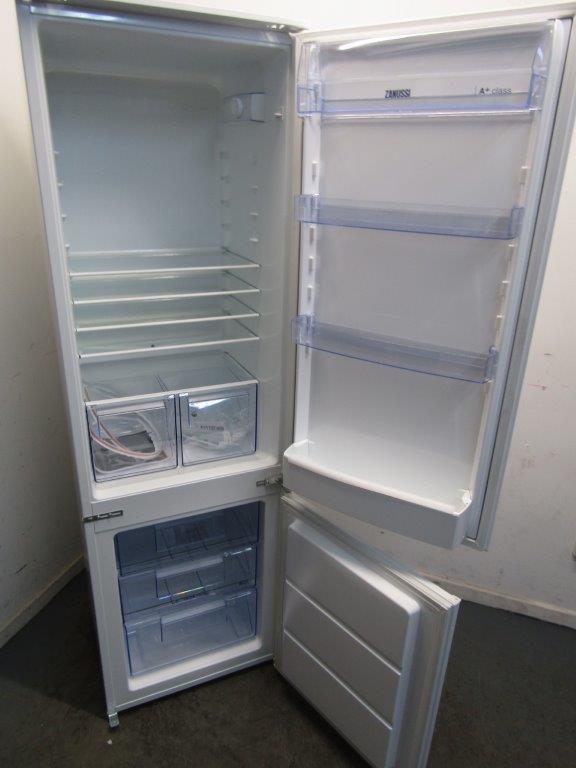 Zanussi ZBB28441SA Fridge Freezer Integrated 70:30 Low Frost REFURBISHED