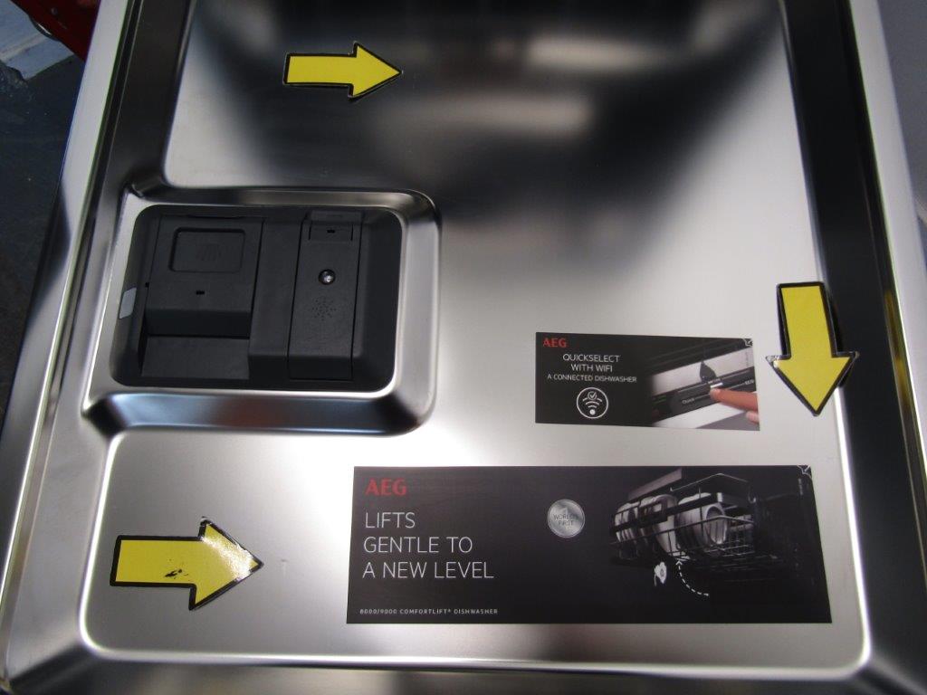 AEG FSS96828P 60cm ComfortLift Dishwasher Fully Integrated GRADE B