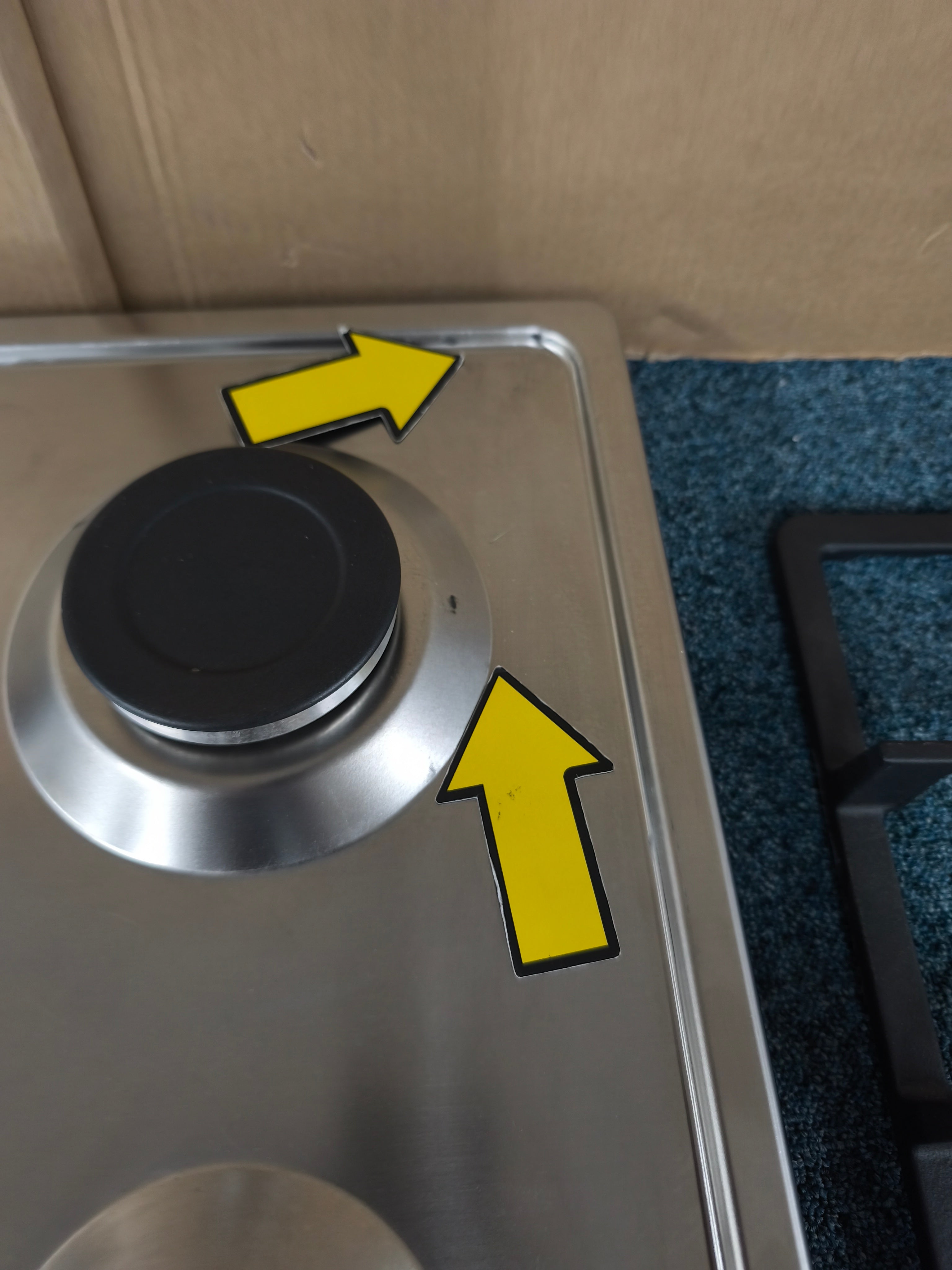 Bosch PGP6B5B90 60cm Gas Hob in Stainless Steel GRADE B