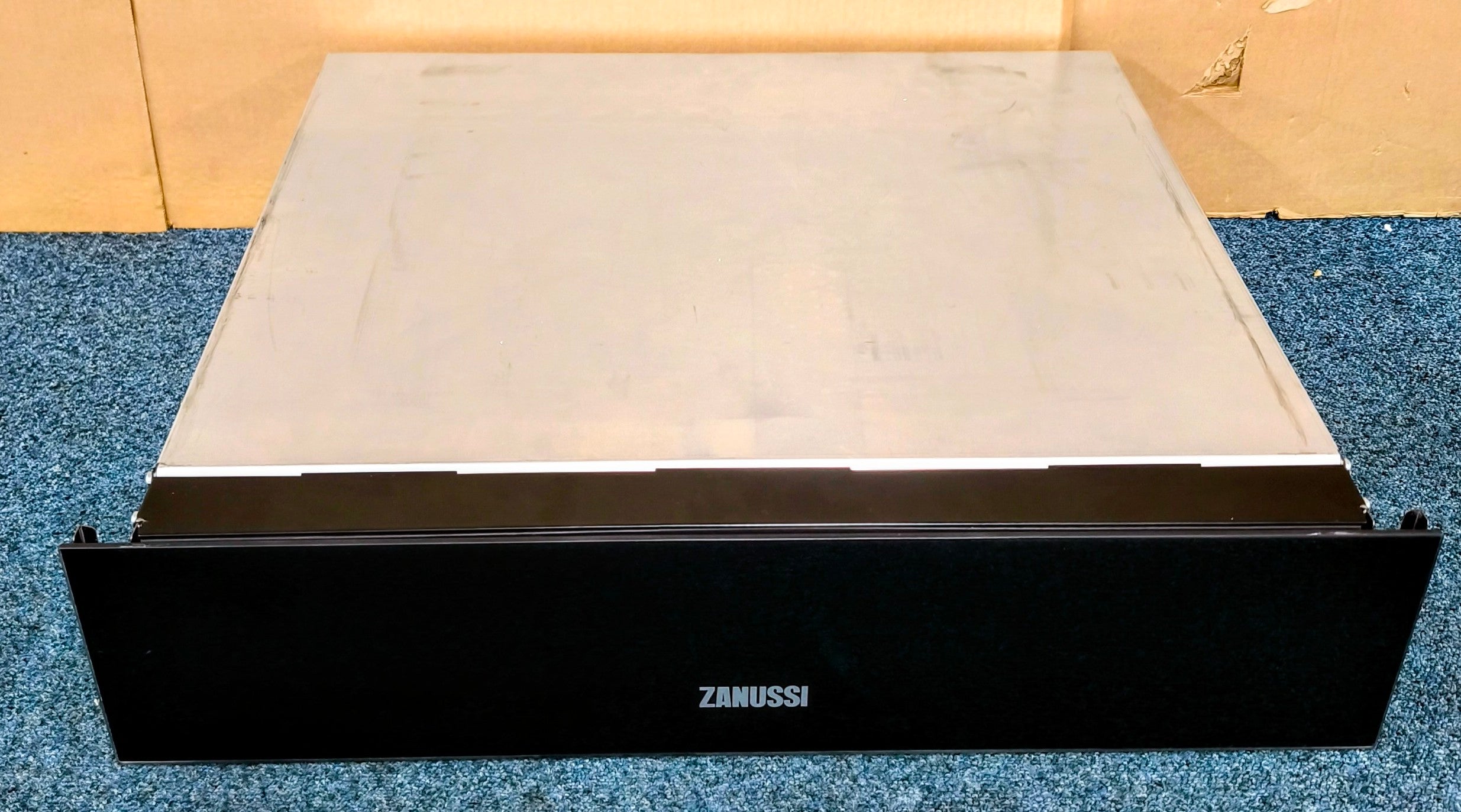 Zanussi ZWD141K Warming Drawer 14cm in Black GRADE B