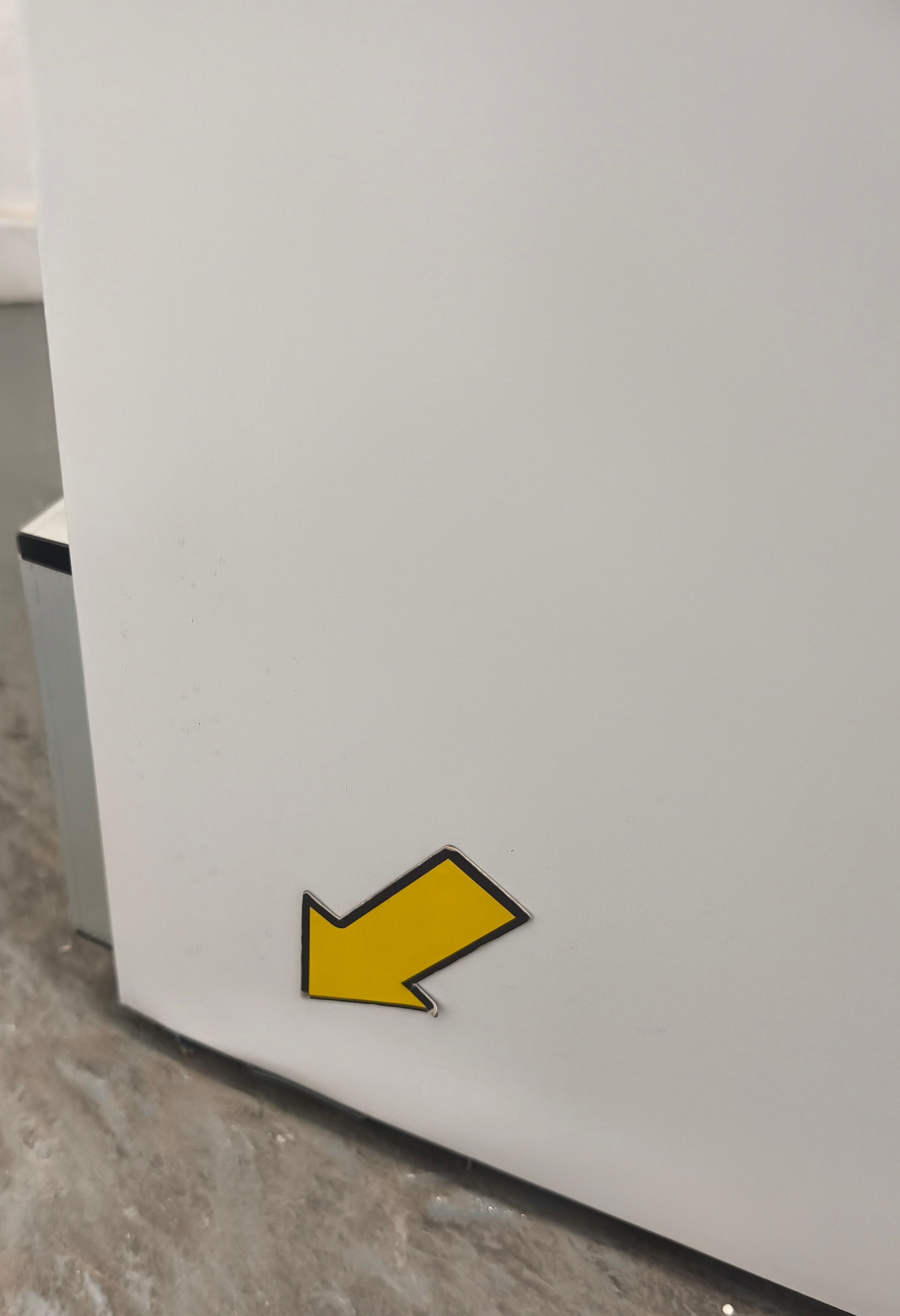 Lec PPSR400BT-DLK Pharmacy Fridge 400L Digital Lock Solid Door GRADE B