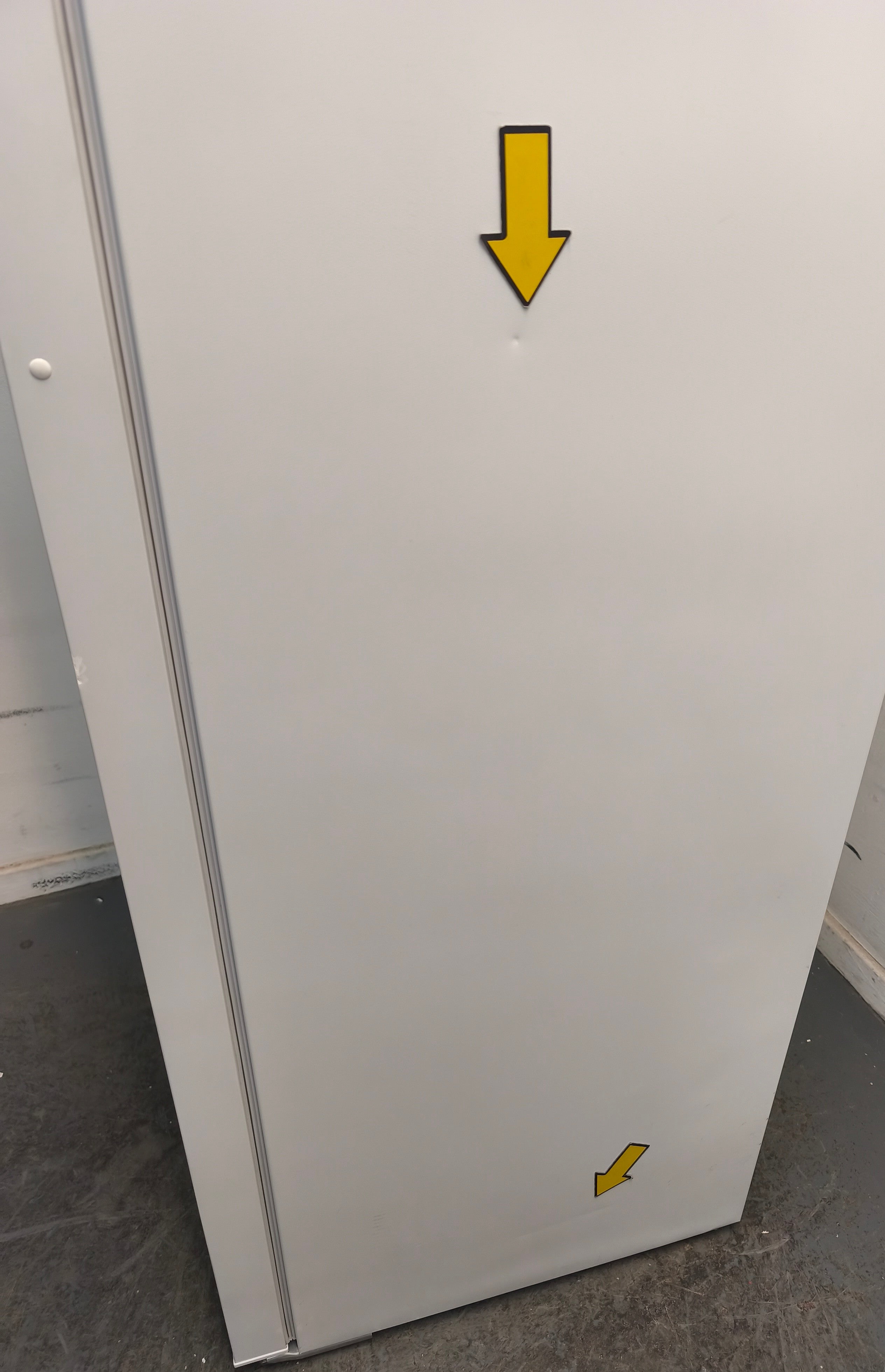Lec PPSR400BT-DLK Pharmacy Fridge 400L Digital Lock Solid Door GRADE B