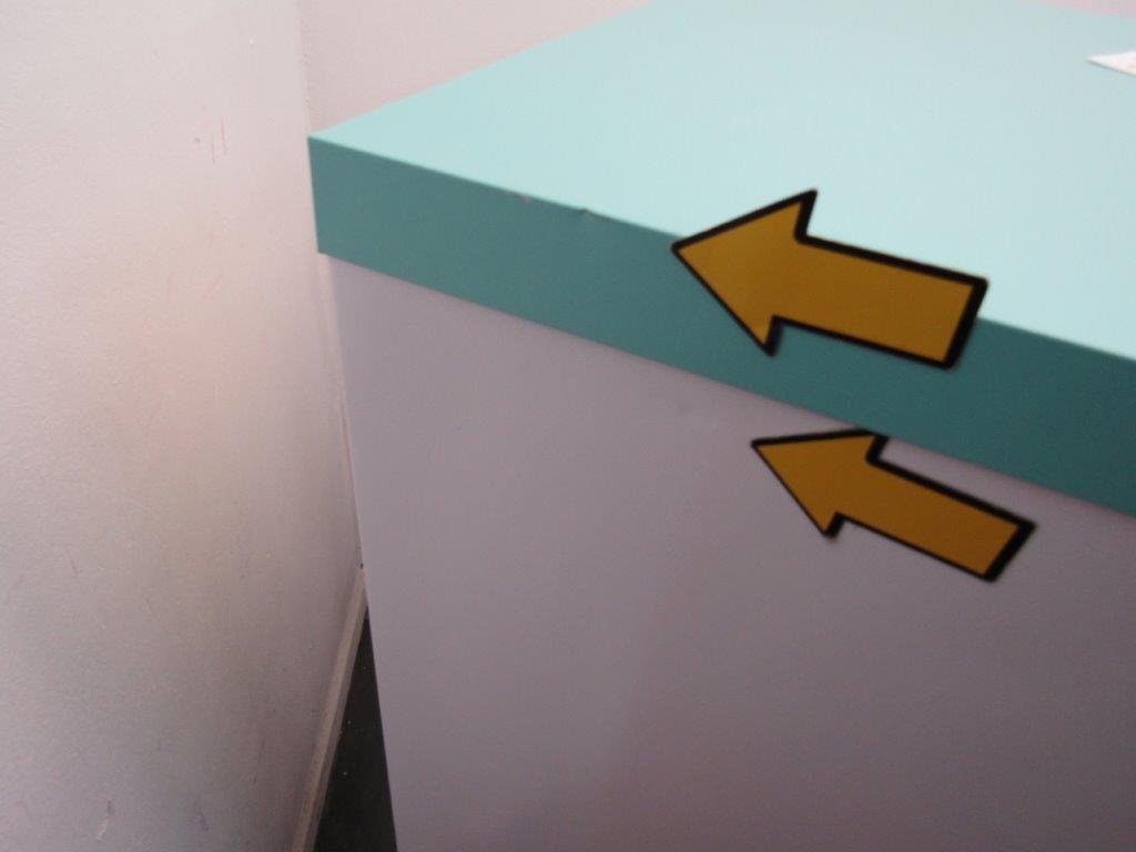 Lec PPGR158BT-UK Pharmacy Refrigerator Glass Door 158L White GRADE A