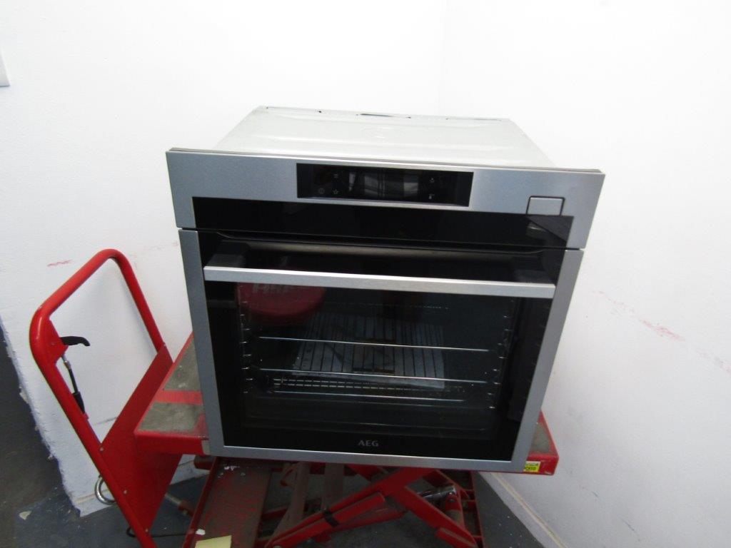 AEG BSE782380M Single Oven Built In Electric SteamBoost Stainless Steel GRADE B