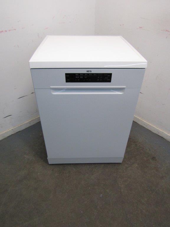 AEG FFX32617ZW Full Size AirDry Dishwasher 13 Place Settings in White Grade A