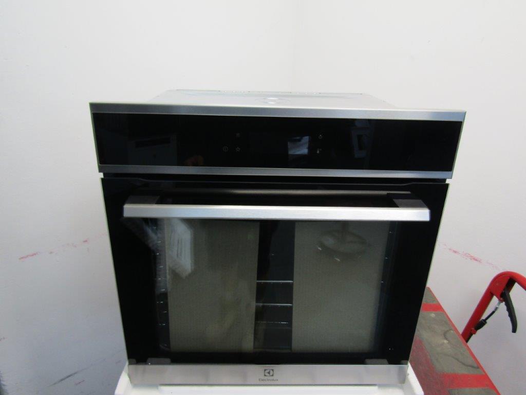 Electrolux EOE8P09X Meal Assist Built In Pyrolytic Oven in Stainless Steel GRADE A