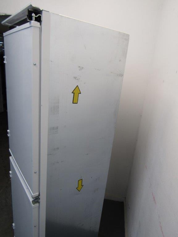 Electrolux LNT6TE18S5 Fridge Freezer Fully Integrated 50:50 Sliding GRADE A