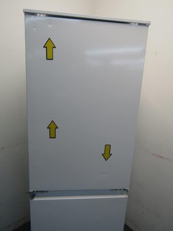 Electrolux LNS5LE18S5 Fridge Freezer 50:50 Fully Integrated CLEARANCE