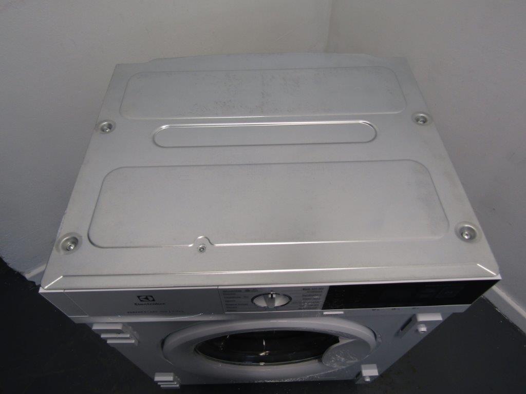 Electrolux EF7742OBI Washing Machine 7kg 1400 rpm Fully Integrated GRADE A