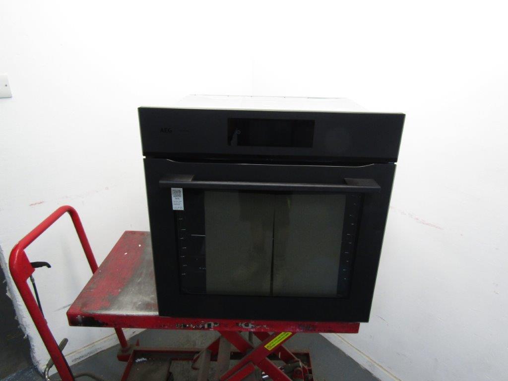 AEG PO7000PT Built in Sense Cook  Pyrolytic Single Oven Matt Black GRADE A