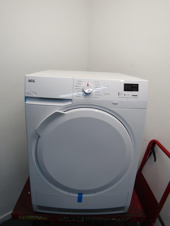 AEG TR708L0B Tumble Dryer 8kg Heat Pump in White GRADE B