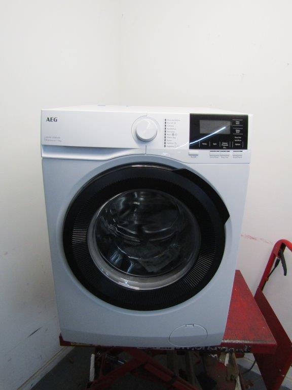 AEG LFR61944B Washing Machine 9kg 1400rpm in White GRADE A
