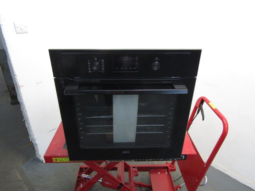 AEG BPX535A61B Single Oven Electric Built in Pyrolytic in Black GRADE A