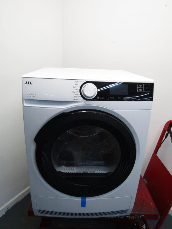 AEG TR739G4C Tumble Dryer 9kg Heat Pump in White GRADE A