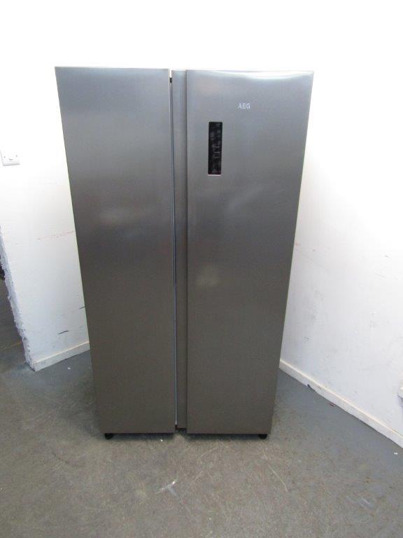 AEG RXB659E6NU Fridge Freezer American in Stainless Steel GRADE B