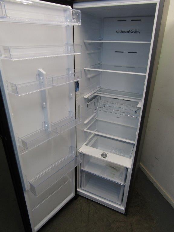 Samsung RR39A74A322 Bespoke Fridge Tall in Clean Black GRADE B