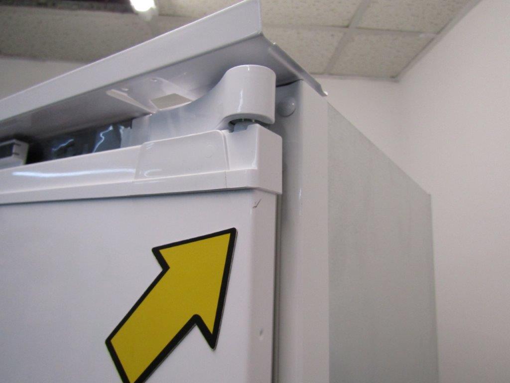 Beko BCND4V973 Fridge Freezer 70:30 Integrated Frost Free Sliding Rail GRADE A