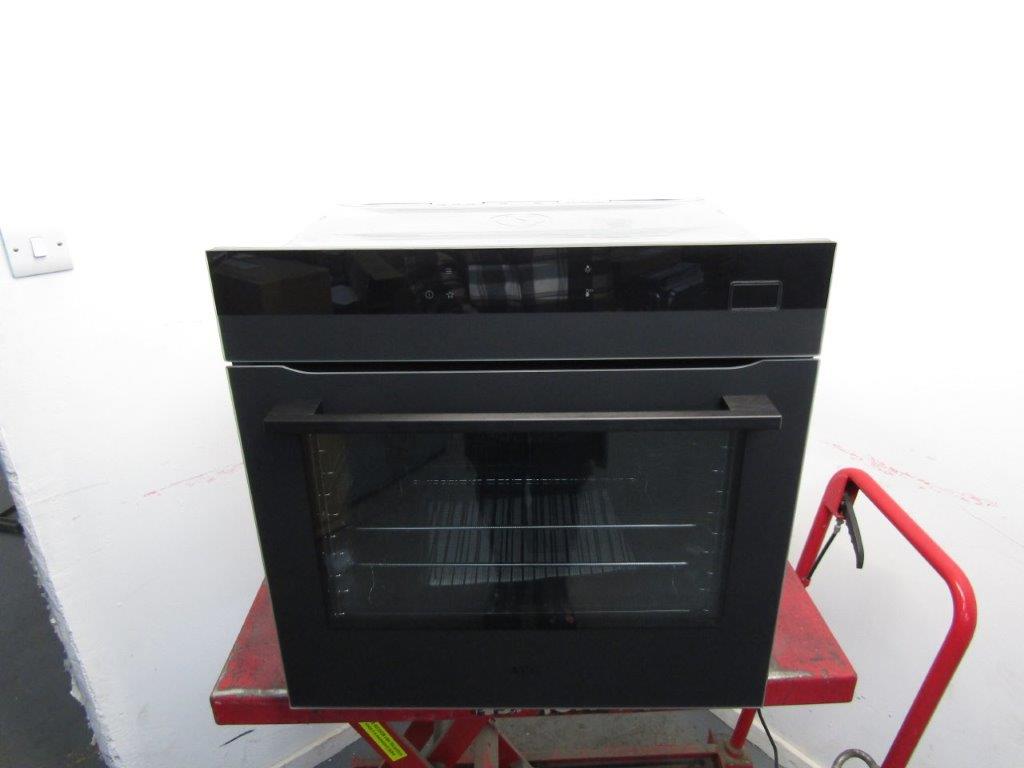 AEG BSK778380T SteamCrisp Built in Pyrolytic Single Oven Black GRADE B