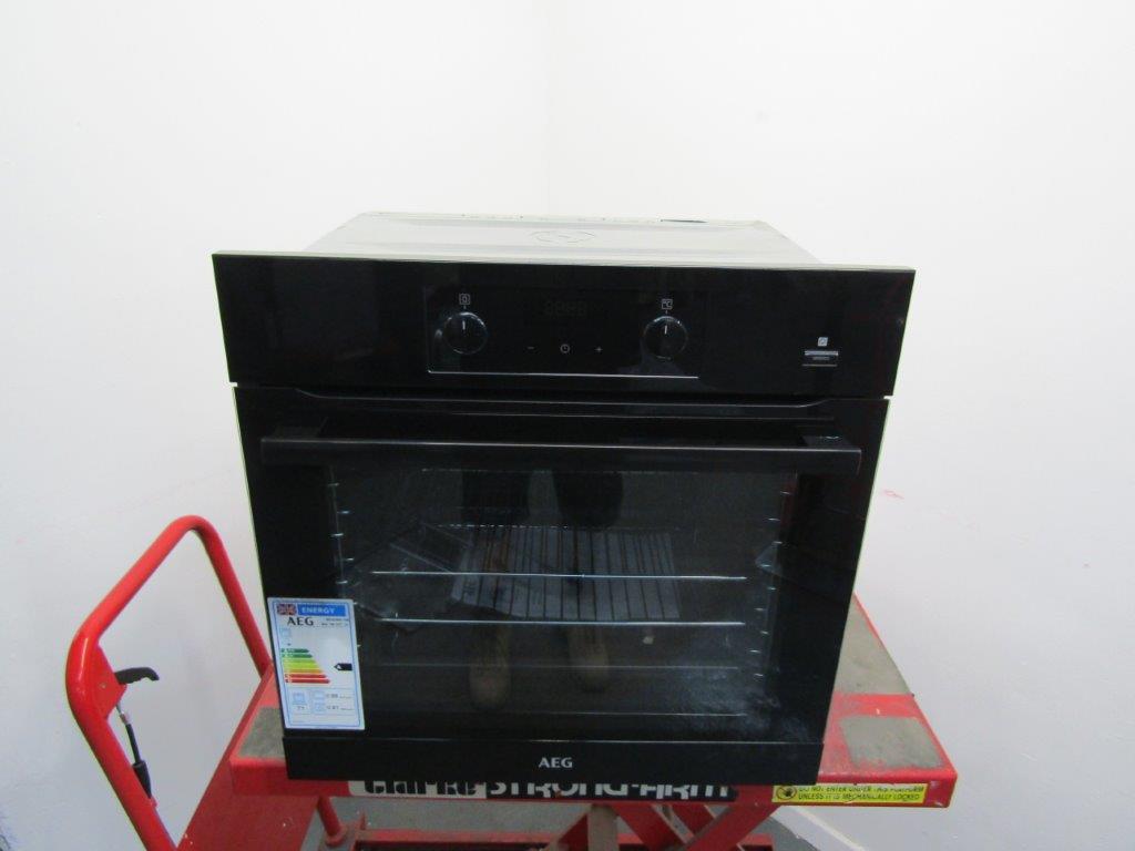 AEG BES356010B Single Oven Electric Steambake in Black GRADE B