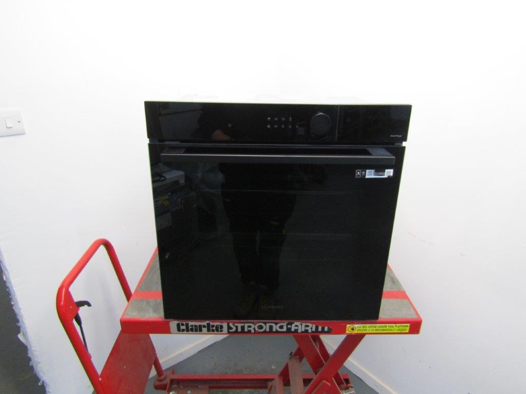 Samsung NV7B5675WAK Single Electric Oven Dual Cook in Black REFURBISHED