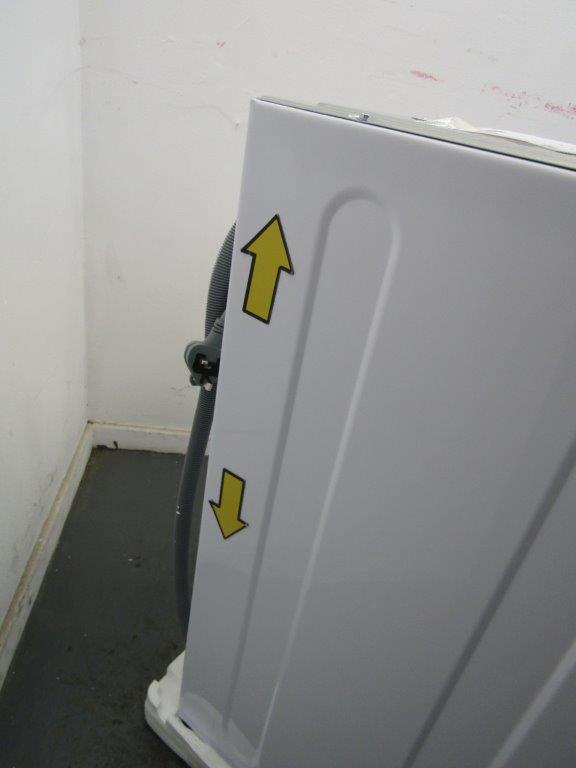Candy CS49TWM5-80 Washing Machine 9kg 1400rpm Integrated GRADE A