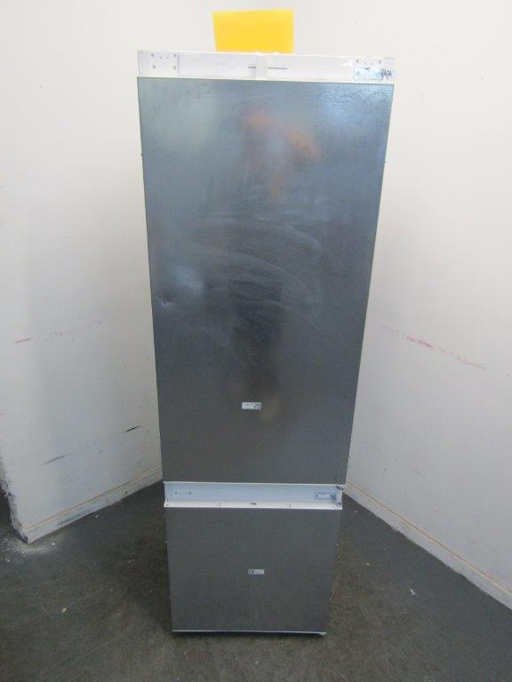 Bosch KIV87NSF0G Fully Integrated 70:30 Fridge Freezer REFURBISHED