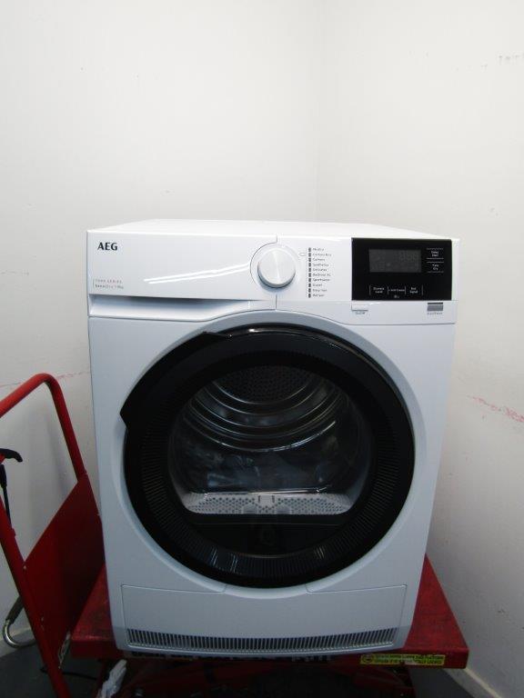 AEG TR718L4B Tumble Dryer 7kg Heat Pump in White REFURBISHED