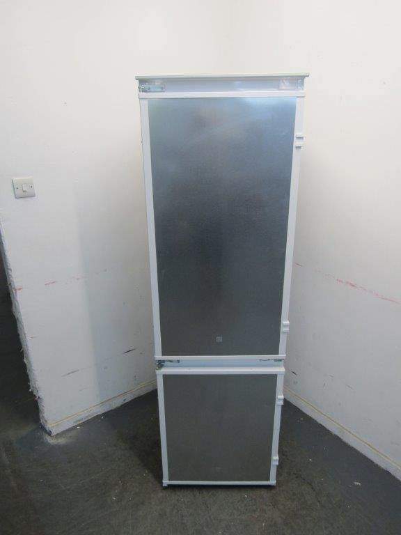 Zanussi ZNNN18ES3 Fridge Freezer Integrated 70:30 Frost Free Sliding GRADE A