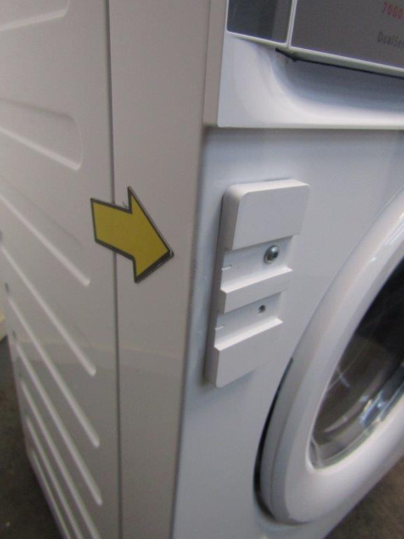 AEG L7WE7631BI Washer Dryer Integrated 7kg + 4kg 1550rpm GRADE B