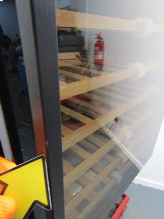 AEG AWUS052B5B Wine Cooler 52 Bottle Integrated Black GRADE B