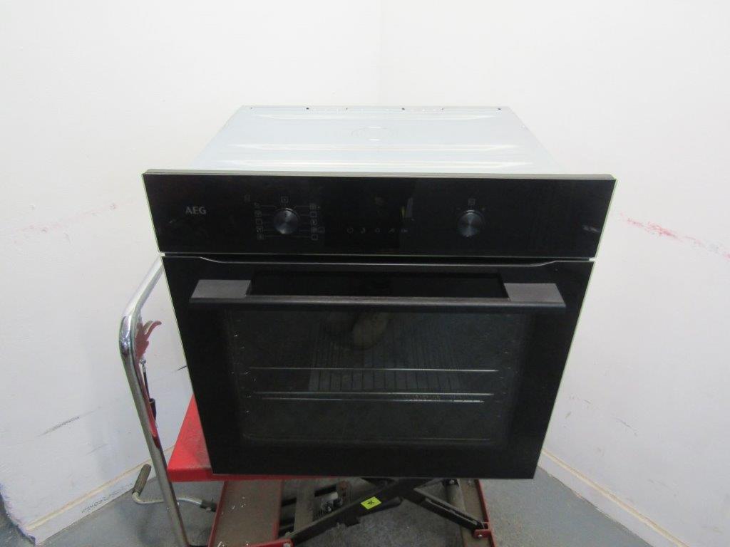AEG NBS6P53PAB 6000 Sense Cook Integrated Single Oven in Black GRADE A
