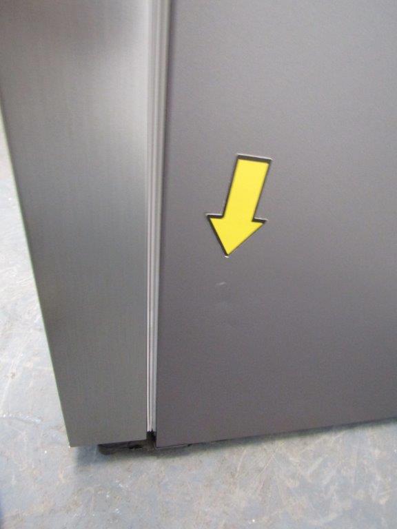Samsung RS6HA8880S9 Fridge Freezer American Family Hub Silver GRADE B