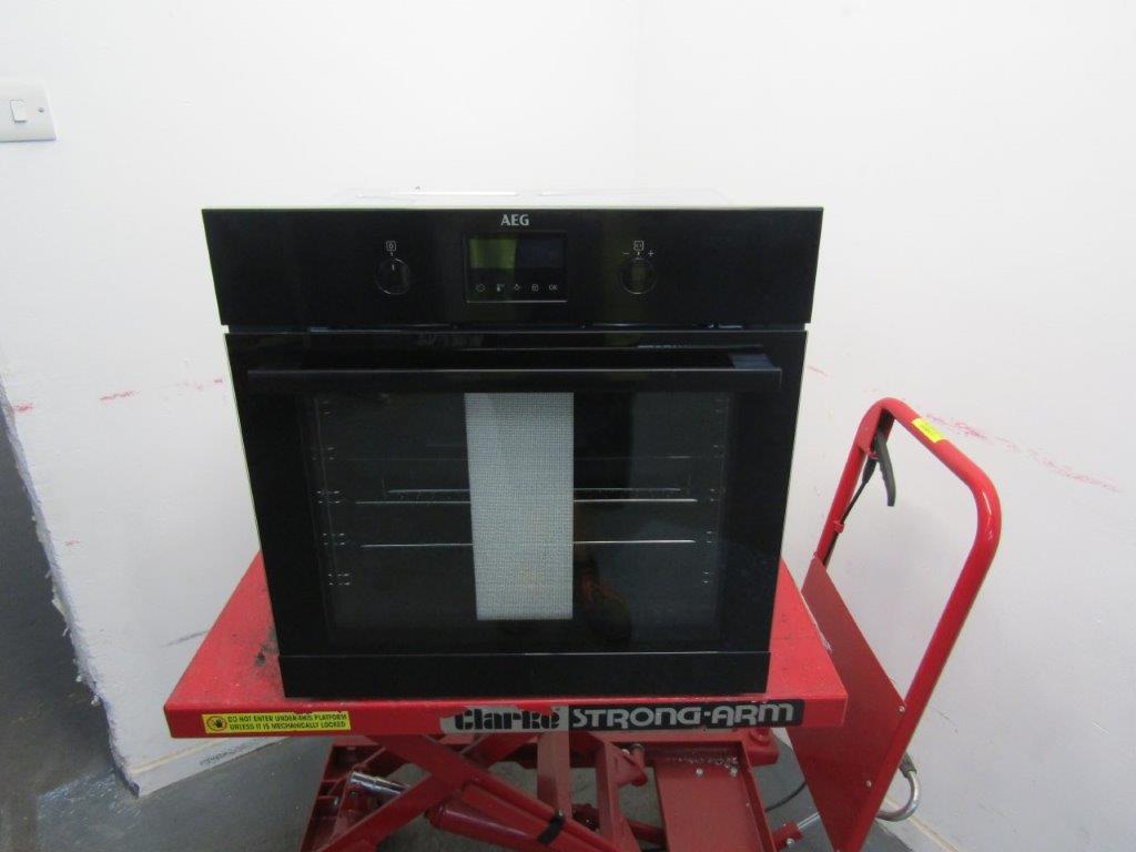 AEG BEB335061B Single Oven Electric SurroundCook in Black GRADE A