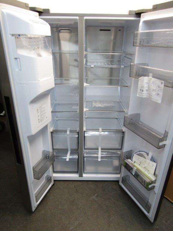 Samsung RS68A884CSL Fridge Freezer WiFi Plumbed Silver GRADE B