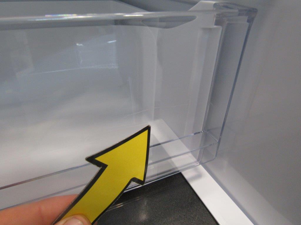 Samsung BRB26615EWW Frost Free Fridge Freezer Integrated 70:30 Fixed GRADE B