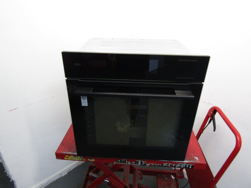 AEG NBP9S831AB Pro Assist with SteamPro Single Oven in Gloss Black GRADE A