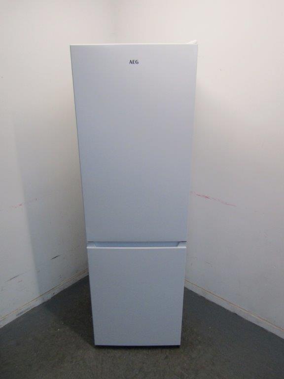 AEG ORC6M301DW 60cm TwinTech No Frost Fridge Freezer in White GRADE B