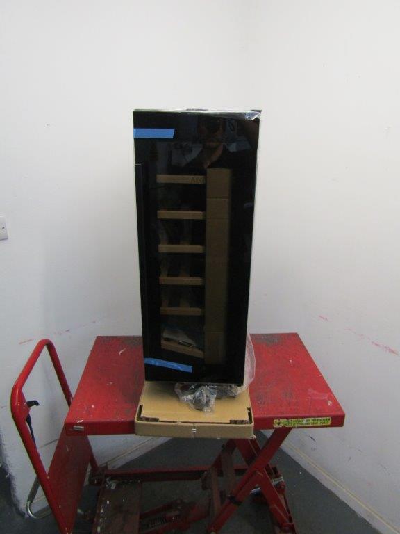 AEG AWS4020B5B Wine Cooler 30cm Integrated in Black GRADE A