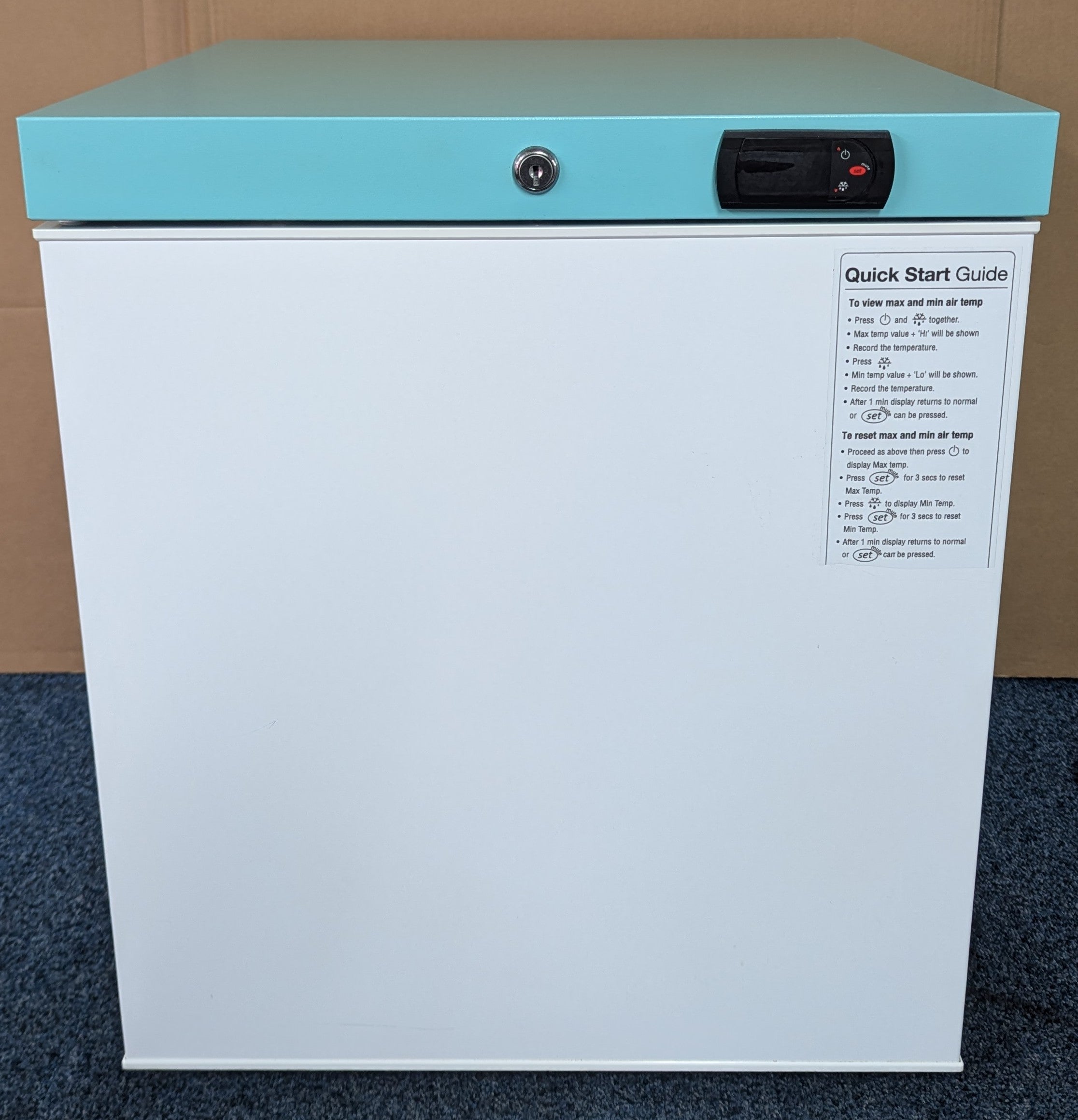 Lec PESR47DC-UK Pharmacy Refrigerator 47L Countertop Solid Door White GRADE B
