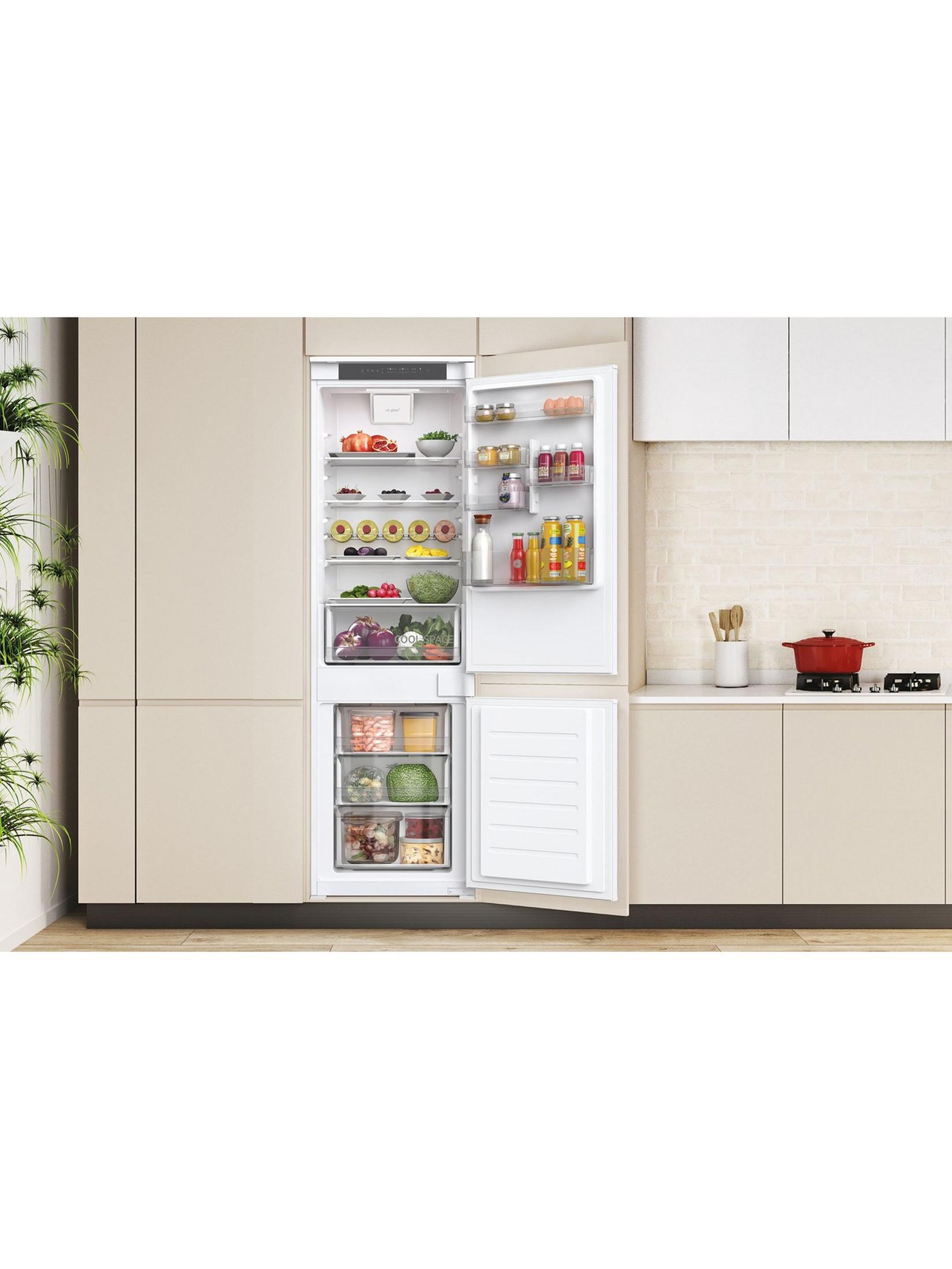 Hoover HOBL3518EVWK Integrated 70:30 Smart Fridge Freezer