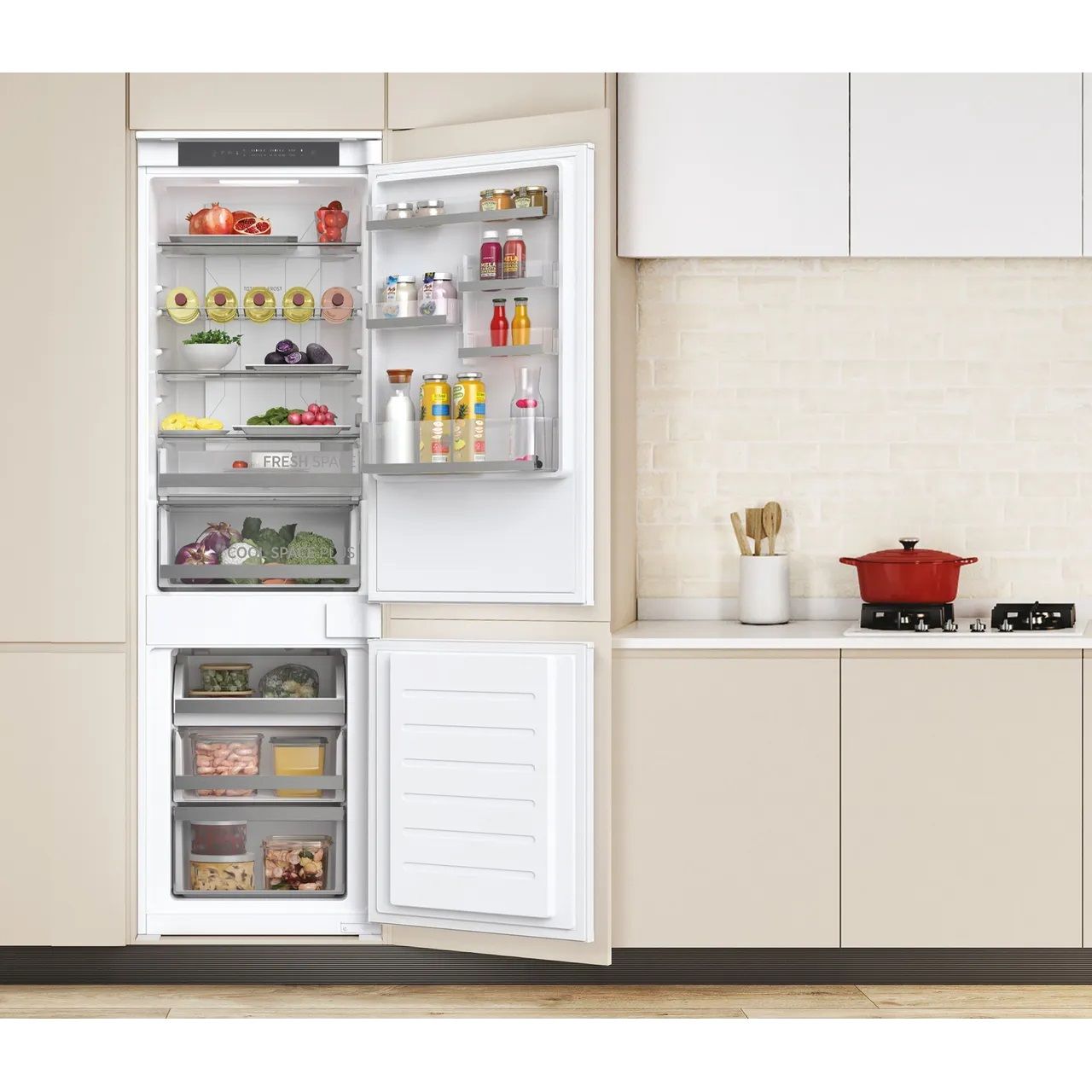 Hoover HOBT5518EWK Integrated 70:30 Smart Fridge Freezer